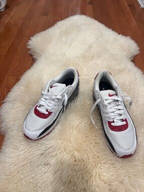 Nike White, Red and Black Low-Top Sneakers